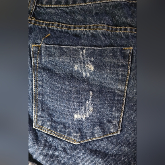 Mossimo Supply Co. High-Rise Distressed Denim Short Shorts, Size 14/32 - Picture 5 of 16